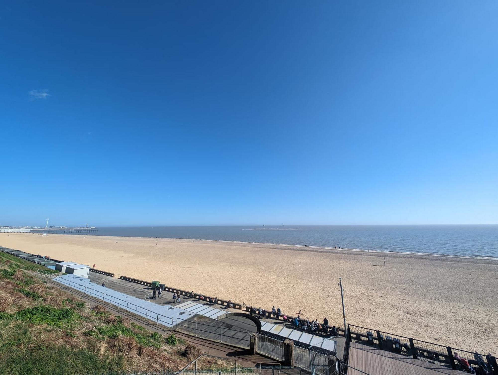 Luxury Penthouse Apartment Lowestoft Exteriör bild
